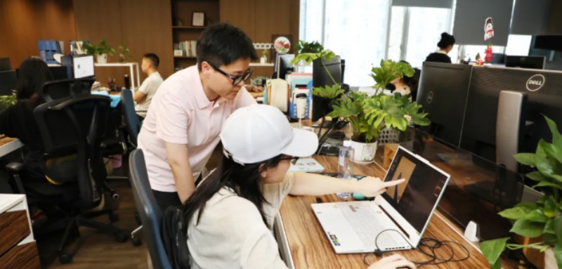 5.jpg 实习生实习中
